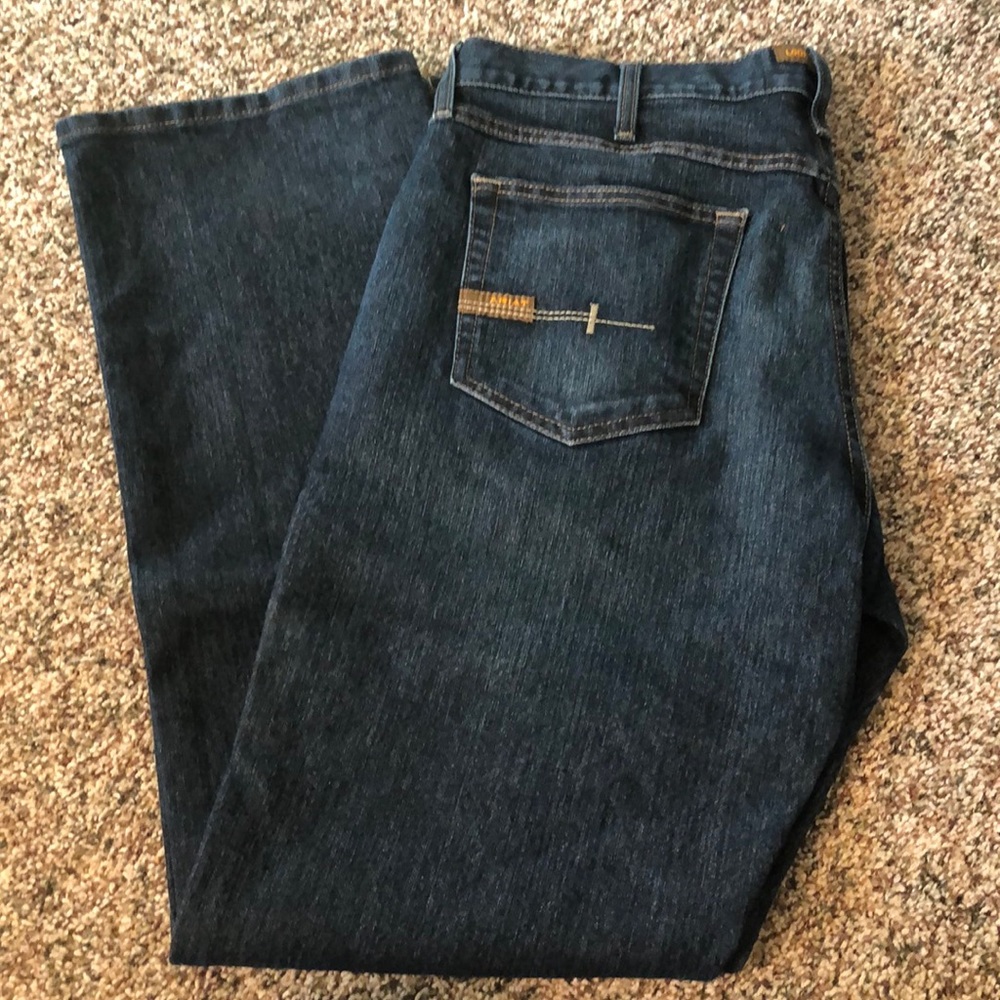 Men’s 34x34 Ariat Rebar slim straight jeans.